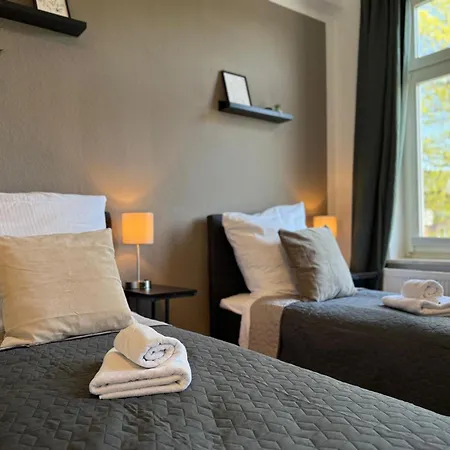 Tt Living Apartments Bonitas & Divinitas I 2 Schlafzimmer I Kueche I Vollbad I Waschmaschine Rellingen Buitenkant foto